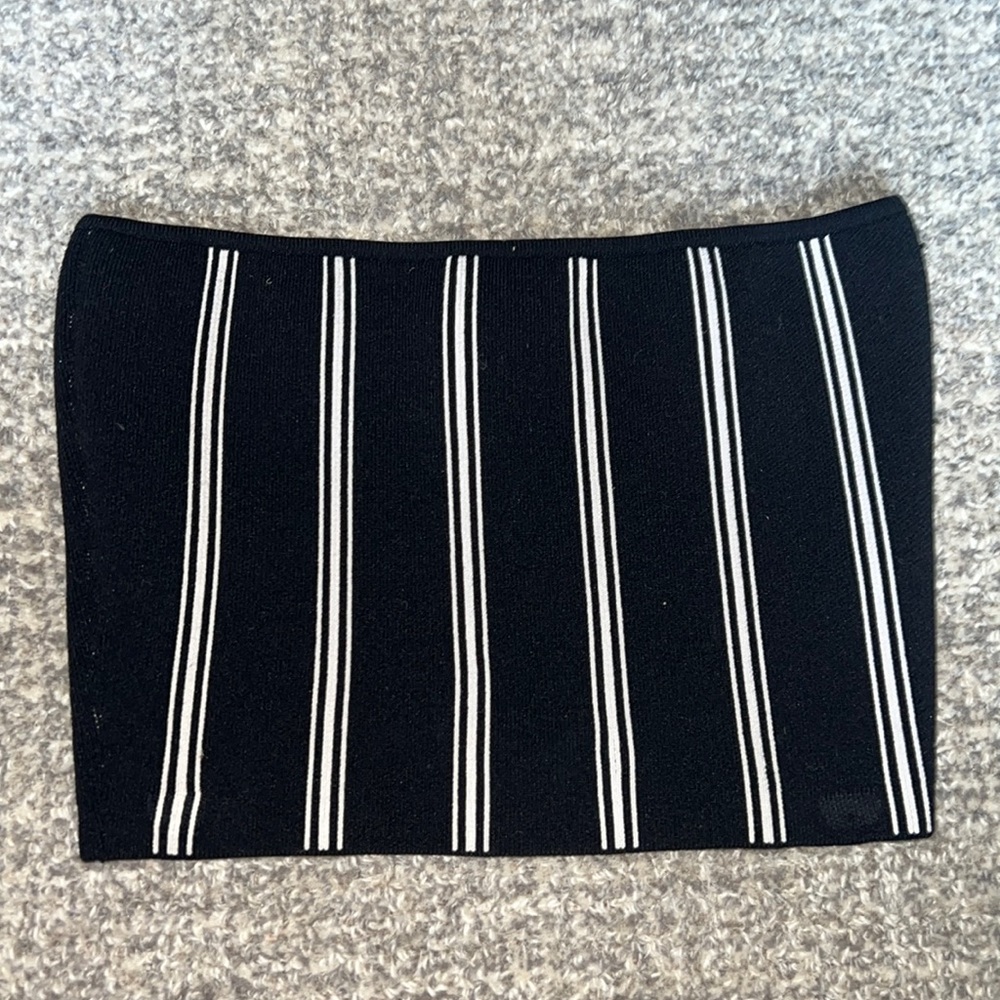 Aritzia  nylon spandex knot cropped tube top